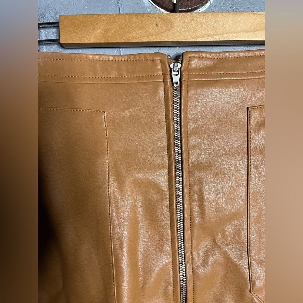 Free People Maya Mod Cashew Faux leather zip up mini skirt size 10 - Picture 5 of 10